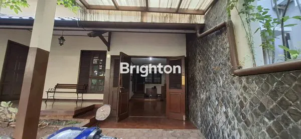 image RUMAH DI BINTARO JAYA SEKTOR 1 DENGAN HALAMAN BELAKANG YANG SANGAT LUAS, SISTEM ALIRAN UDARA & VENTILASI YANG SANGAT BAGUS DAERAH JAKARTA SELATAN (5)