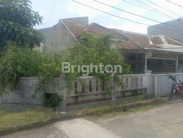 image RUMAH SEKTOR 6 GADING SERPONG  POSISI HOEK JALAN UTAMA (1)