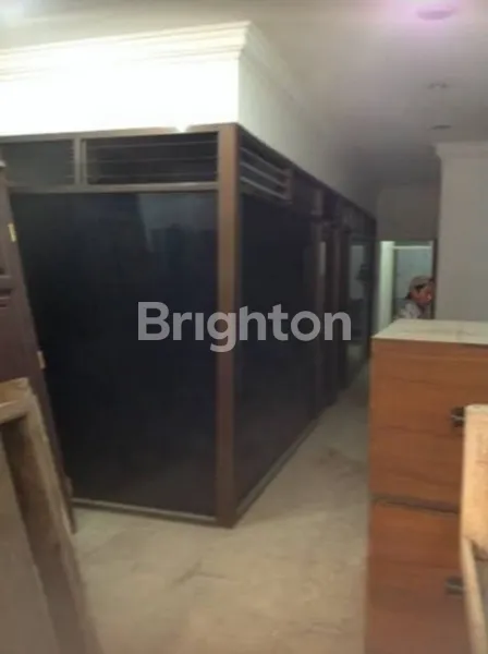 image *RUKO PUSAT KOTA JL TUNJUNGAN ( SECOND ROAD )* STRATEGIS - LAHAN PARKIR ENAK - COCOK UNTUK KANTOR - GUDANG -  (3)