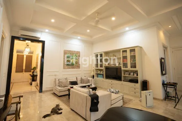 image RUMAH ELEGANT FULLY FURNISHED DI KEMANG, JAKARTA SELATAN (6)