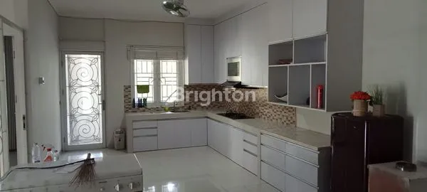 image RUMAH 2 LANTAI KOMPLEK KOTA WISATA CIBUBUR CLUSTER WEST COVINA SEMI FURNISH HOOK (3)