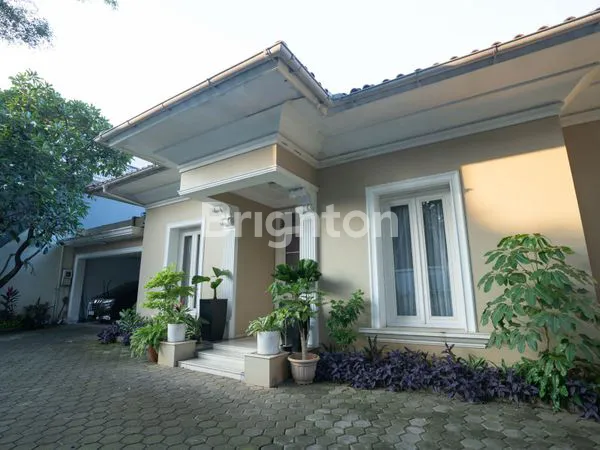 image RUMAH KEMANG DALAM, ELEGANT FURNISHED RENGAN LOKASI STRATEGIS DAN LINGKUNGAN EKSKLUSIF, JAKARTA SELATAN (1)