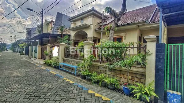 image RUMAH LEMBANG  CILEDUG (8)