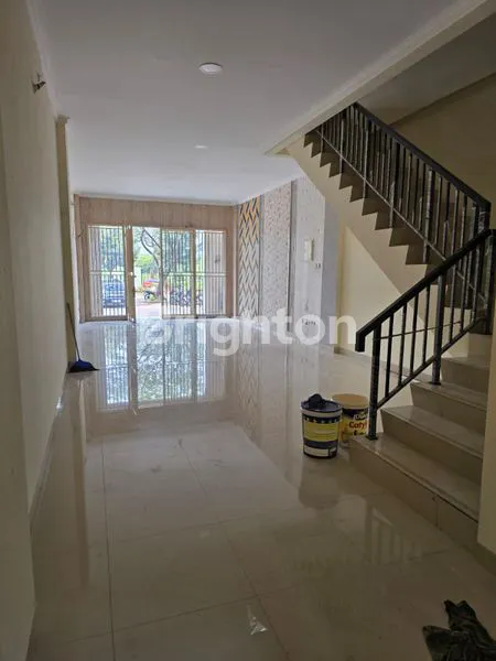 image RUKO CBD GREEN LAKE CITY, TANGERANG (2)