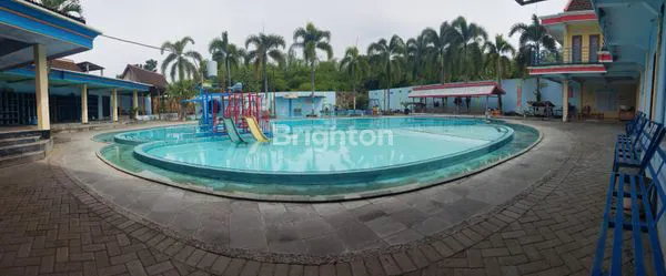 image TEMPAT USAHA KOLAM RENANG MADIUN (2)
