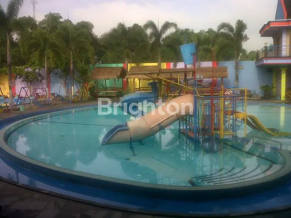 image TEMPAT USAHA KOLAM RENANG MADIUN (5)