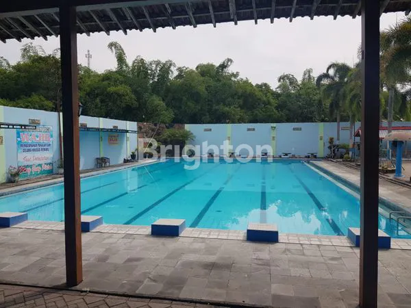 image TEMPAT USAHA KOLAM RENANG MADIUN (1)