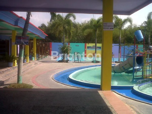 image TEMPAT USAHA KOLAM RENANG MADIUN (7)