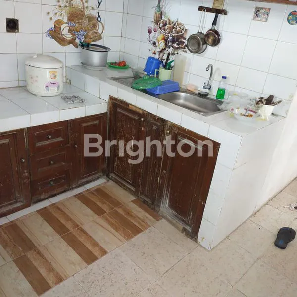 image RUMAH HOEK 2 LANTAI DI PERUMAHAN PAMULANG (3)