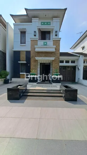 image DIJUAL RUMAH DALAM CLUSTER BERHADAPAN MALL GRAND WISATA (2)