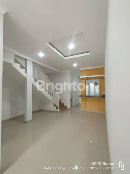 image RUMAH NEW GRESS 2 LANTAI SIAP HUNI DI PERUMHAN SUTOREJO MULYOSARI SURABAYA  (2)