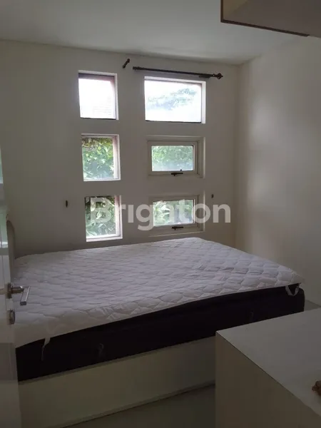 image RUMAH FULL FURNISHED PAKUWON CITY CLUSTER ZIMBALI COSTA (6)