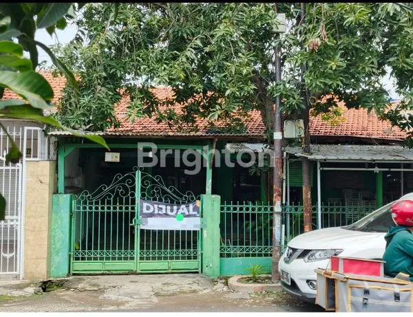 image RUMAH SANGAT STRATEGIS TENGAH KOTA (1)