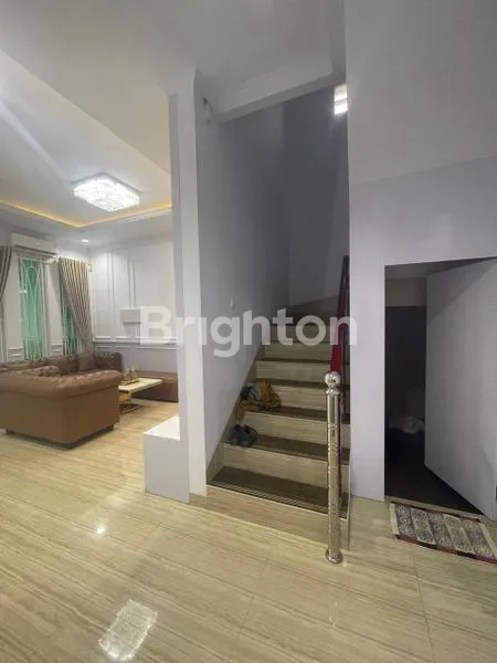 image RUMAH JELAMBAR MADYA TIMUR, RAPI DAN BAGUS, 3½ LANTAI, GROGOL, JAKARTA BARAT (4)