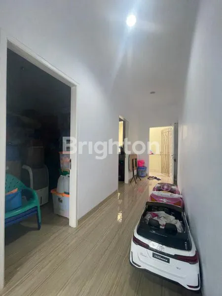 image RUMAH JELAMBAR MADYA TIMUR, RAPI DAN BAGUS, 3½ LANTAI, GROGOL, JAKARTA BARAT (3)