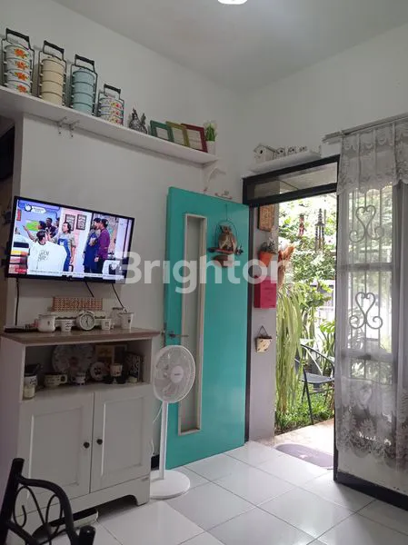 image DI JUAL RUMAH HOOK ASRI (8)