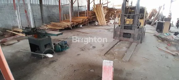 image EKS PABRIK KAYU DI TULUNGAGUNG (4)