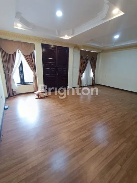 image BARU RENOVASI TOTAL !! RUMAH MODERN DI PUSAT KOTA MEDAN SUMATERA UTARA (3)