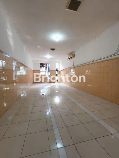 image RUKO 3 LANTAI SIAP PAKAI DI POROS JALAN RAYA LANGSEP (4)