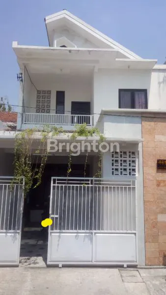 image RUMAH 2 LANTAI TENGAH KOTA KEDIRI (1)