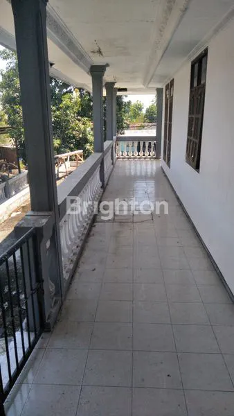 image RUMAH HALAMAN LUAS (7)
