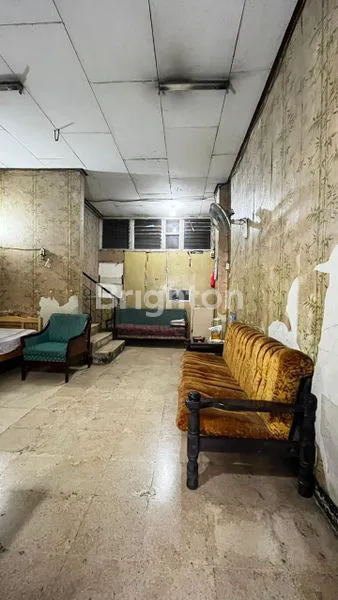 image RUMAH TUA BENTUK RUKO BISA BUAT BUKA USAHA  (1)