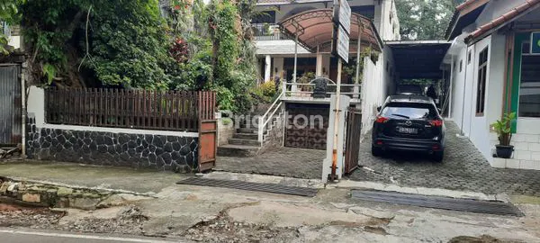 image RUMAH SIAP HUNI DI MAINROAD SURYA SUMANTRI BANDUNG (2)