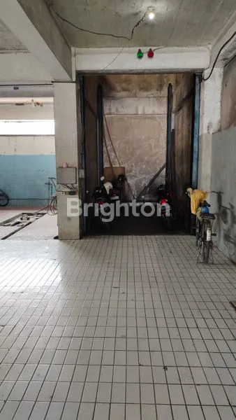 image GEDUNG 2 LANTAI SIAP PAKAI DI SEMARANG TIMUR. BISA DIPAKAI UNTUK SHOWROOM, BANK, BENGKEL, TOKO, DLL (3)