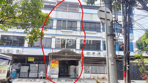 image RUKO DI BIAK ROXY (1)