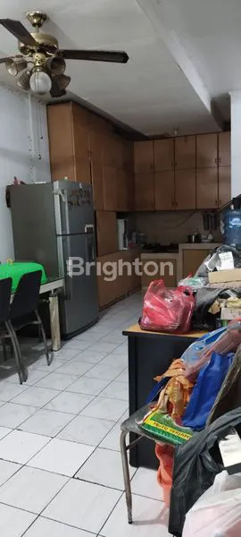 image RUKO DI BIAK ROXY (2)