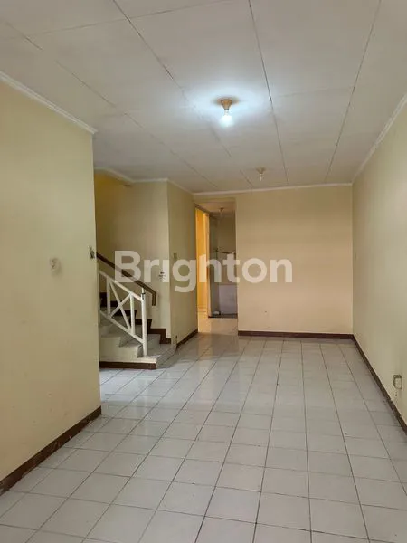 RUMAH BAGUS SIAP HUNI LOKASI STRATEGIS DI TAMAN PALEM