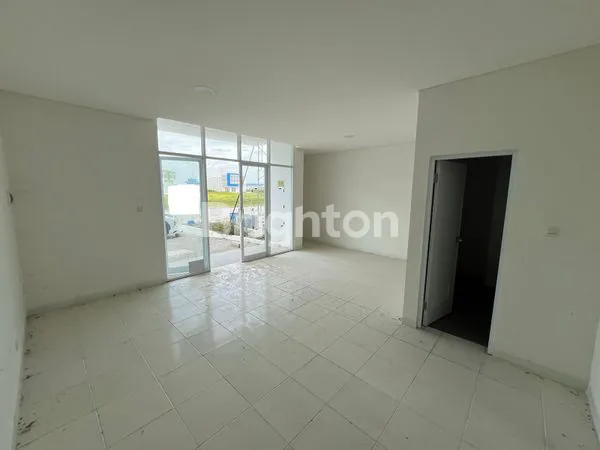 image PERGUDANGAN AKR GEM CITY, MANYAR, GRESIK (2)