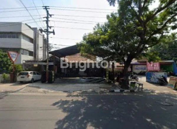 JUAL RUMAH UNTUK USAHA CARI CUAN PINGGIR JALAN DI SEMARANG