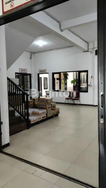 image GUDANG LOKASI STRATEGIS DI TENGAH KOTA (2)