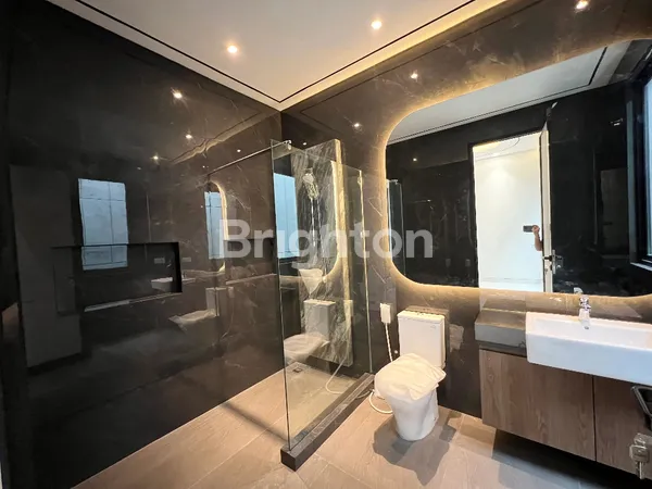 image RUMAH HOOK TROPICAL MODERN AREA MANYAR BELAKANG HARTONO, GALAXY MALL (8)