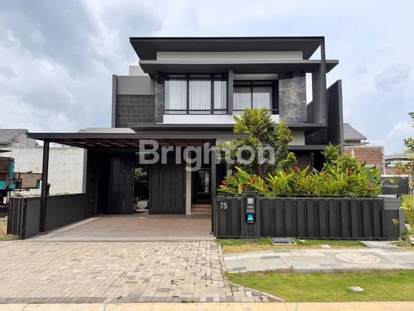 image RUMAH 2 LANTAI TROPIS MODERN DI LOKASI PREMIUM (1)