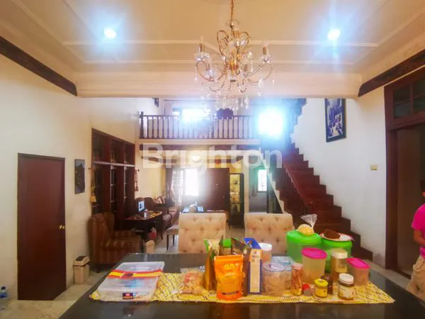 image RUMAH 2LANTAI LUAS RAPI DI TOMANG RAYA JAKARTA BARAT (3)