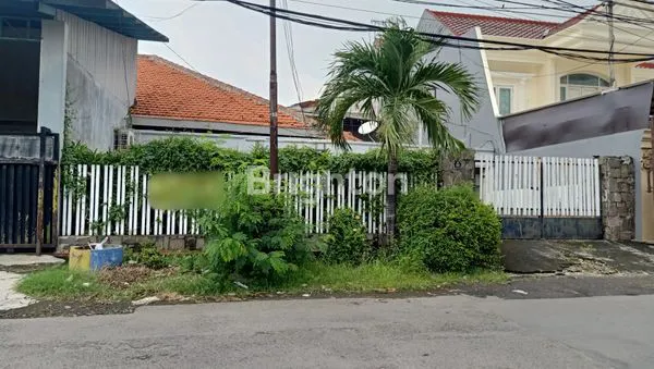 image RUMAH USAHA DI RAYA MANYAR REJO (2)