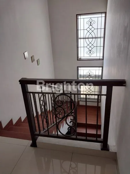 image RUMAH CLUSTER OLEASTER GADING SERPONG (2)