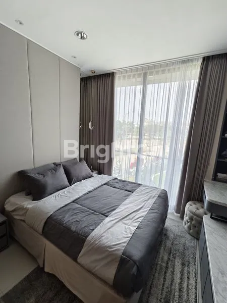 image RUMAH 2 LANTAI DENGAN LINGKUNGAN EKSKLUSIF DAN MEWAH (2)