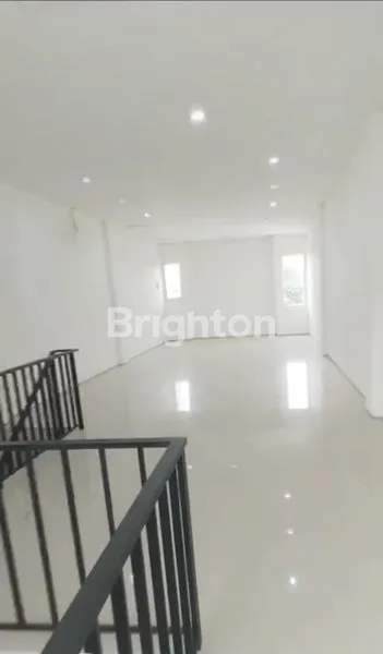 image RUKO BARU MINIMALIS 3 LANTAI DI NOL JALAN RAYA JEMURSARI, LOKASI STRATEGIS (8)