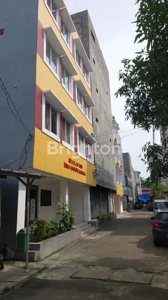 image BANGUNAN BEKAS SARANG WALLET (4)