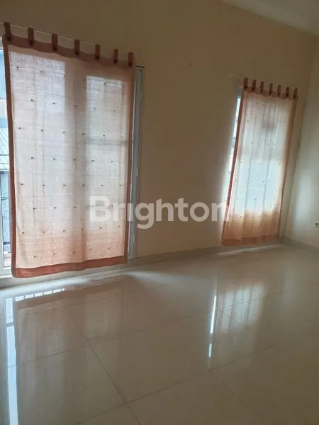 image RUMAH TOMANG 5 X 15 JAKARTA BARAT (4)