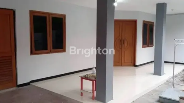 image RUMAH SIAP HUNI TERAWAT DI RUNGKUT, LOKASI STRATEGIS (2)