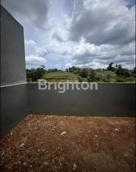 image RUMAH 2 LANTAI KONDISI BARU, NYAMAN DAN SIAP HUNI (8)