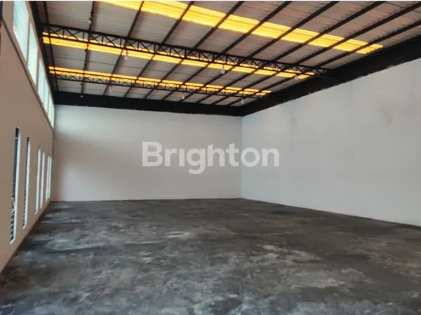 image GUDANG KENJERAN LOKASI STRATEGIS COCOK UNTUK KANTOR (3)