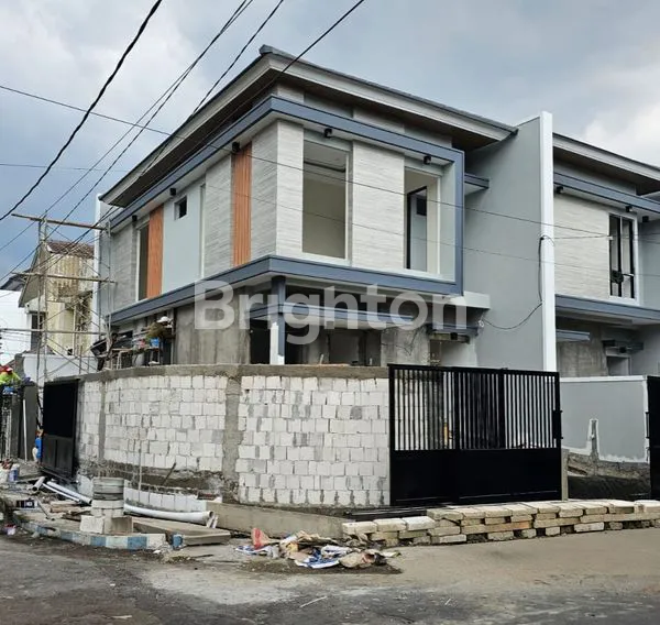 image RUMAH 2 LANTAI HOOK BARUK DEKAT FASILITAS UMUM (1)