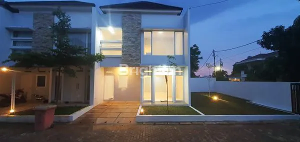 image RUMAH BARU MODERN MINIMALIS 2 LANTAI SIAP HUNI POSISI HOEK (2)