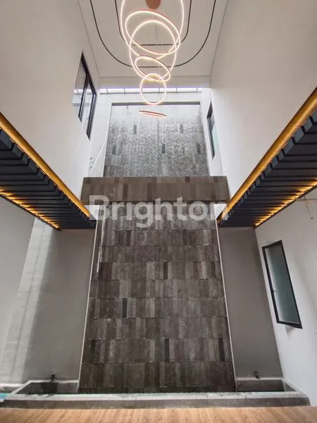 image RUMAH MEWAH HOOK MANYAR KERTOADI DEKAT GALAXY MALL & ITS (5)