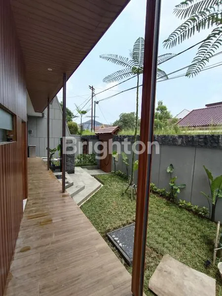 image RUMAH MEWAH HOOK MANYAR KERTOADI DEKAT GALAXY MALL & ITS (3)